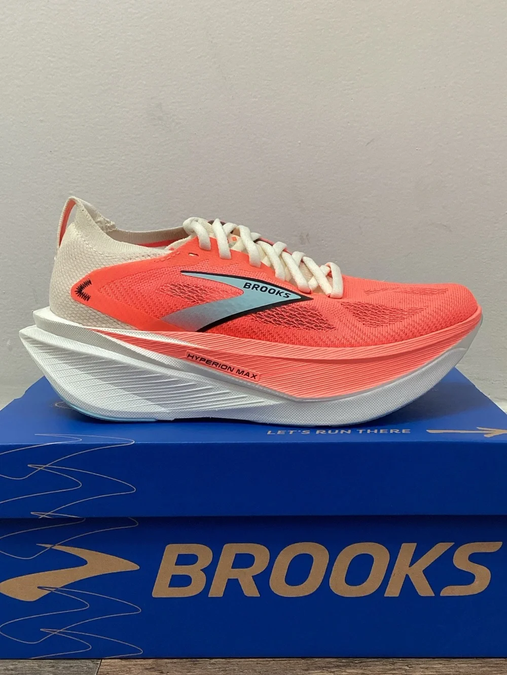 Women’s Brooks Hyperion Max 3